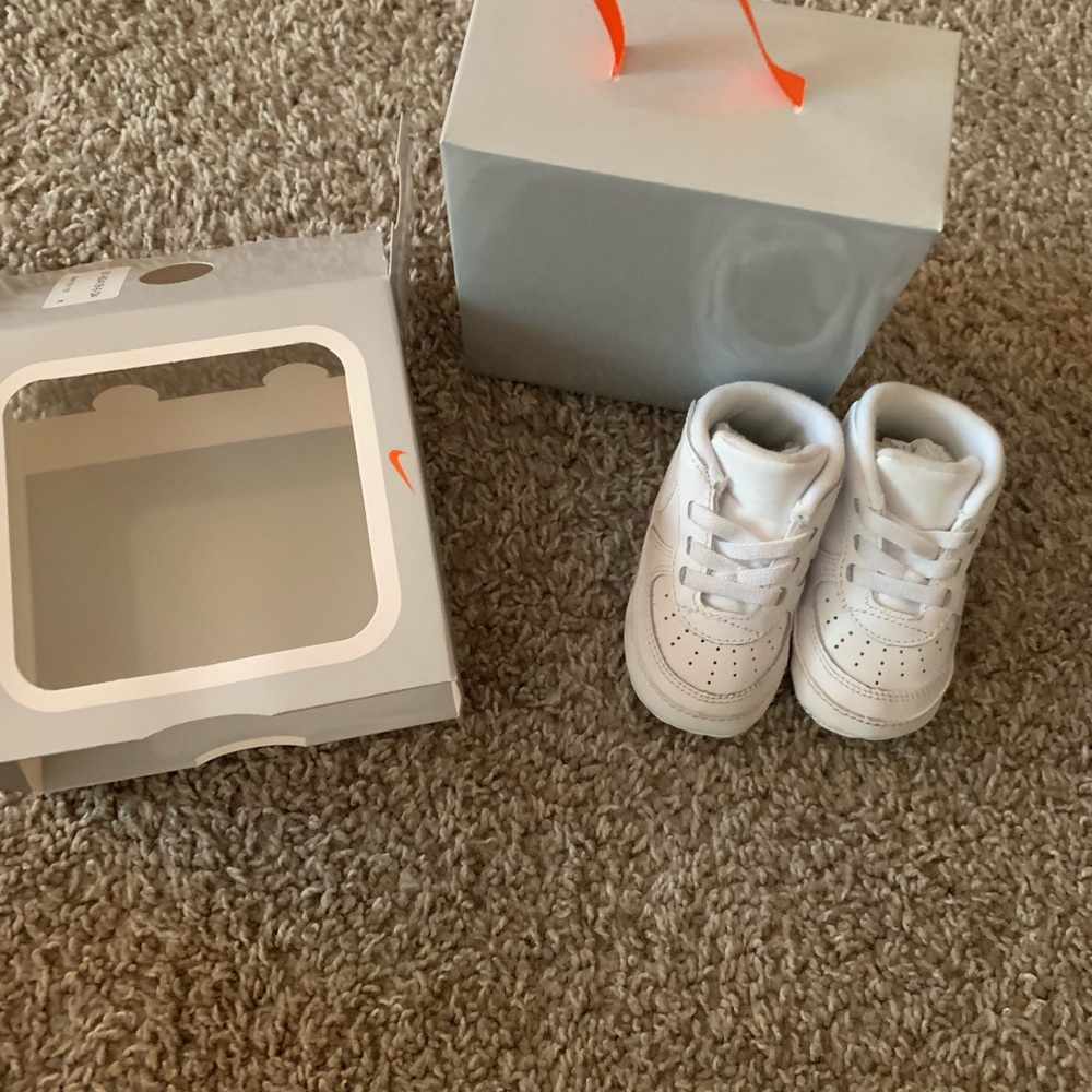 Sold 3c Air Force ones